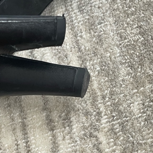 Geox Leather high heel Boot with side zip - Picture 7 of 12